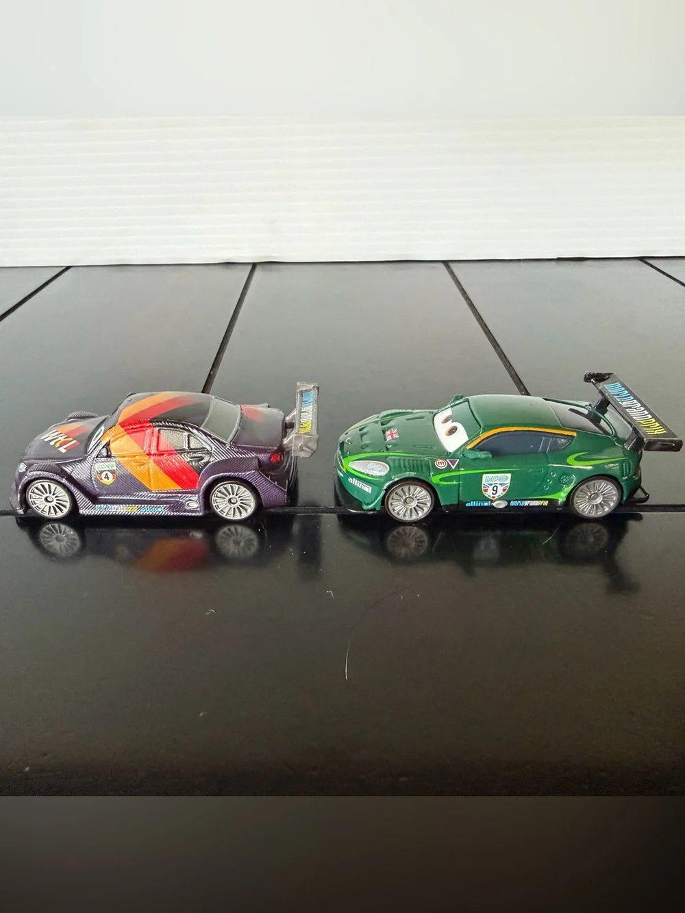 Disney Pixar Cars 2 Max Schnell and Nigel Gearsley 1:55 diecast cars